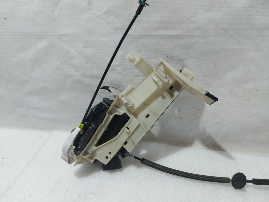 C-max Замок двери задней правой Ford C-Max 2016-2018 DM5Z58264A26H Ford C-Max 3