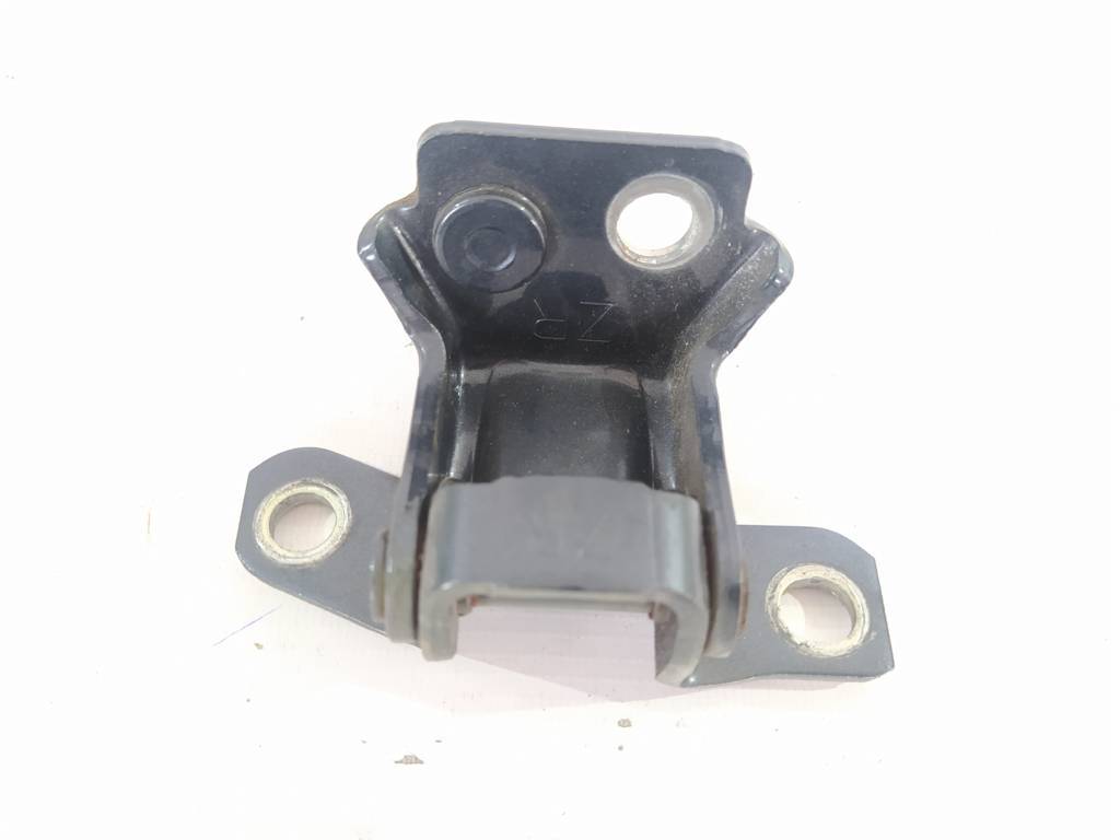 3 Петля двері задньої нижня права Mazda 3 2013-2019 KD5372240A Mazda 3 6