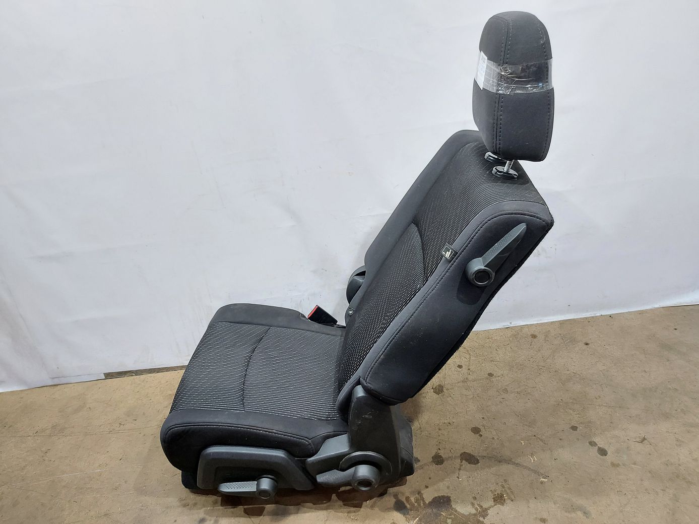 Journey Сидушка заднего ряда сидений левая Dodge Journey 2011-2020 68100253AA Dodge Journey 5 Journey Сидушка заднего ряда сидений левая Dodge Journey 2011-2020 68100253AA Dodge Journey 5