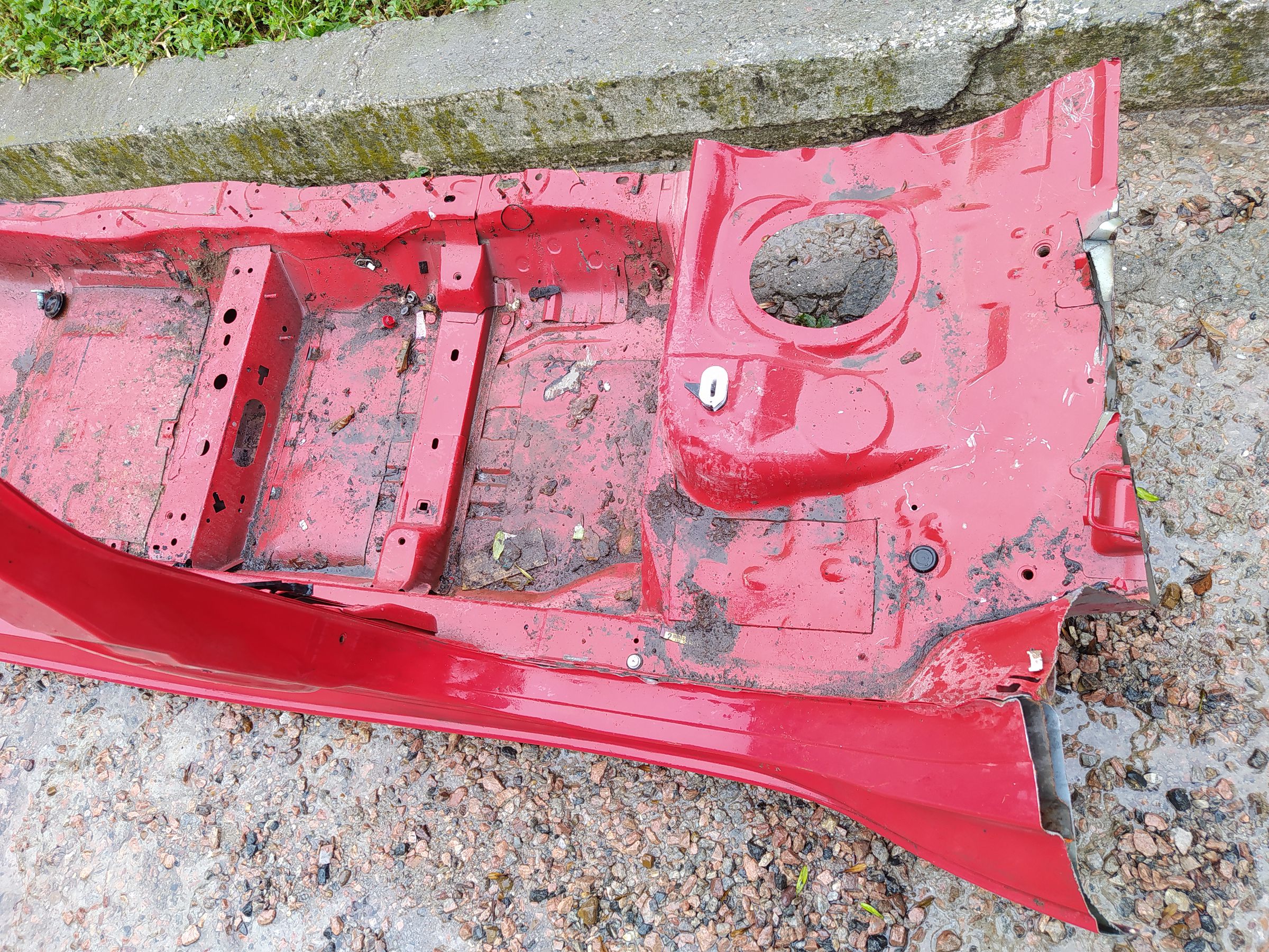 Fiesta Стійка центральна ліва (метал) Ford Fiesta 2011-2019 AE8Z5424383A Ford Fiesta 6