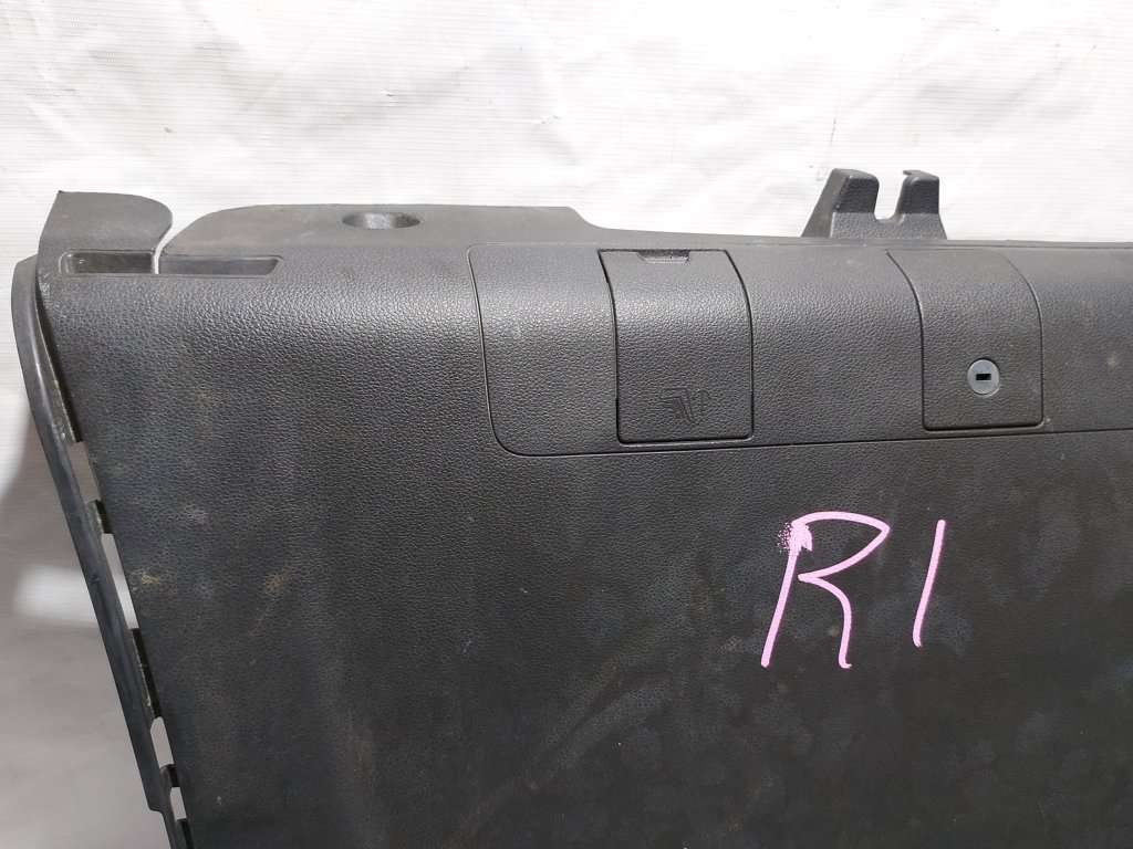 Passat s Полка под заднее стекло Volkswagen Passat S 2012-2019 561863413H82V Volkswagen Passat S 2