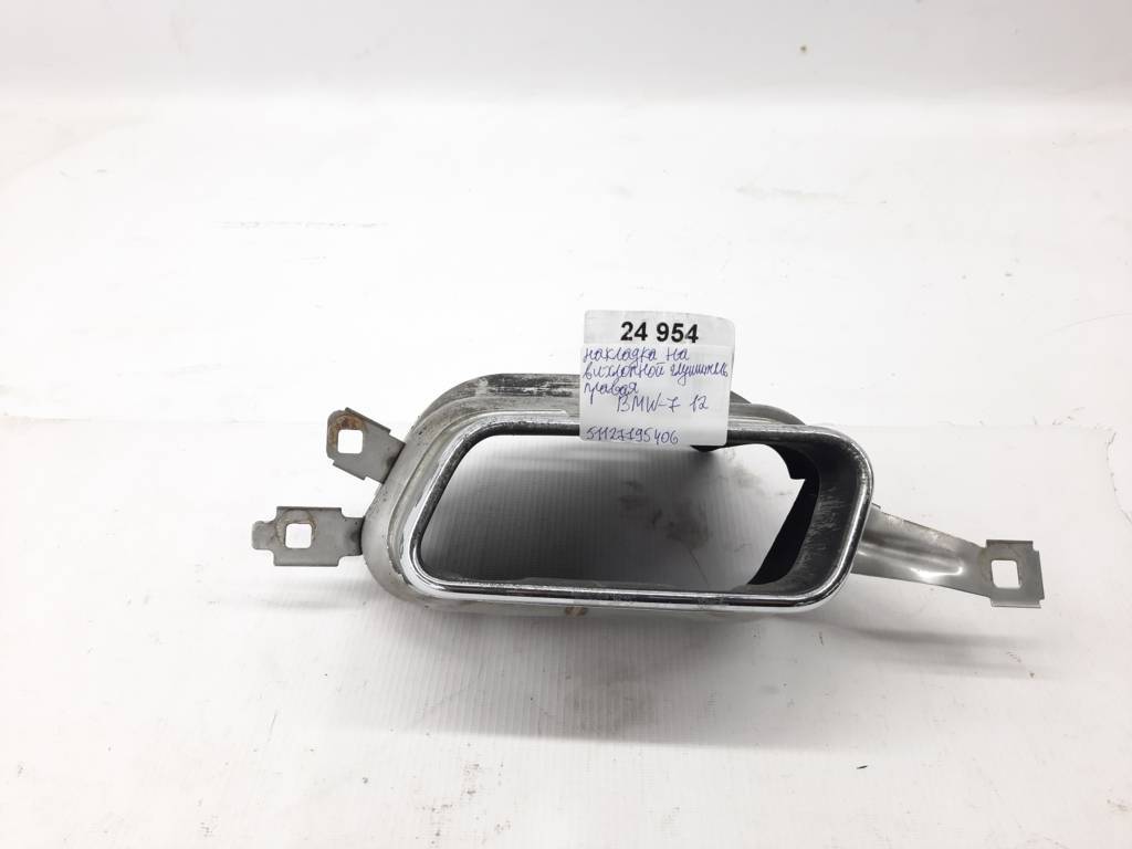7 series. Накладка на вихлопний глушник права BMW 7 2012 51127195406 BMW 7