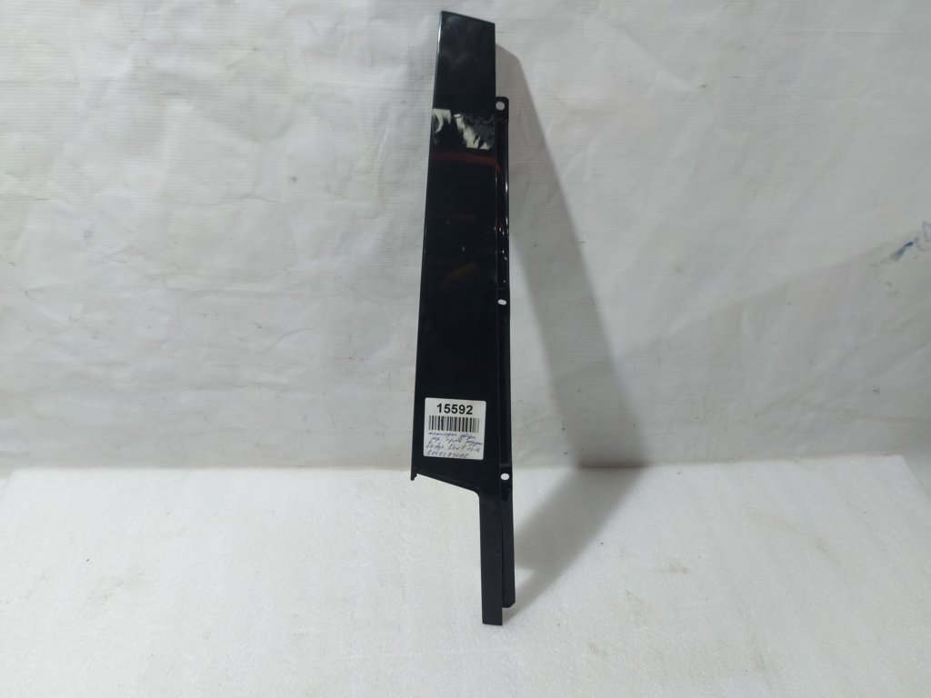 Dart Накладка (молдинг) двери передней правой наружный Dodge Dart 2013-2019 68082730AE Dodge Dart 5