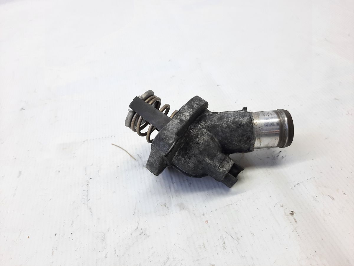 Malibu Корпус термостату Chevrolet Malibu 2016 25201447 Chevrolet Malibu 5