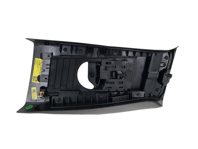 Equinox Обшивка центральной стойки верхняя правая Chevrolet Equinox EV 2024-2025 85080666 Chevrolet Equinox EV 2 Equinox Обшивка центральной стойки верхняя правая Chevrolet Equinox EV 2024-2025 85080666 Chevrolet Equinox EV 2