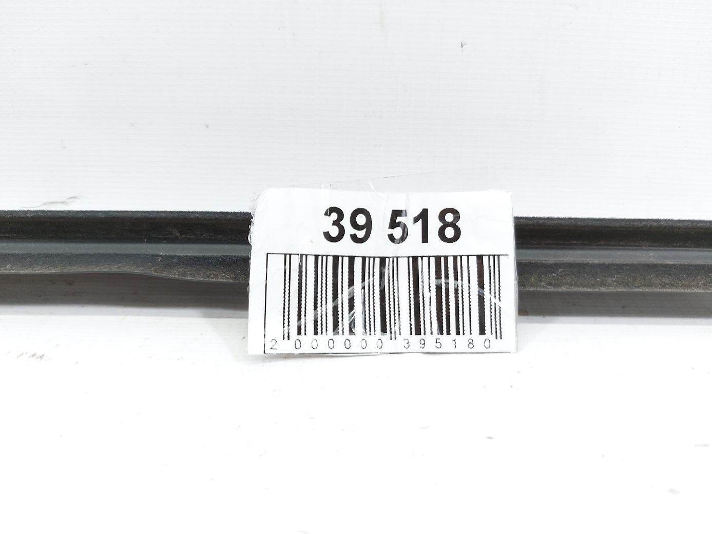 Prius c Уплотнительная резинка двери задней левой наружная Toyota Prius C 2012-2019 6823052180 Toyota Prius C 5