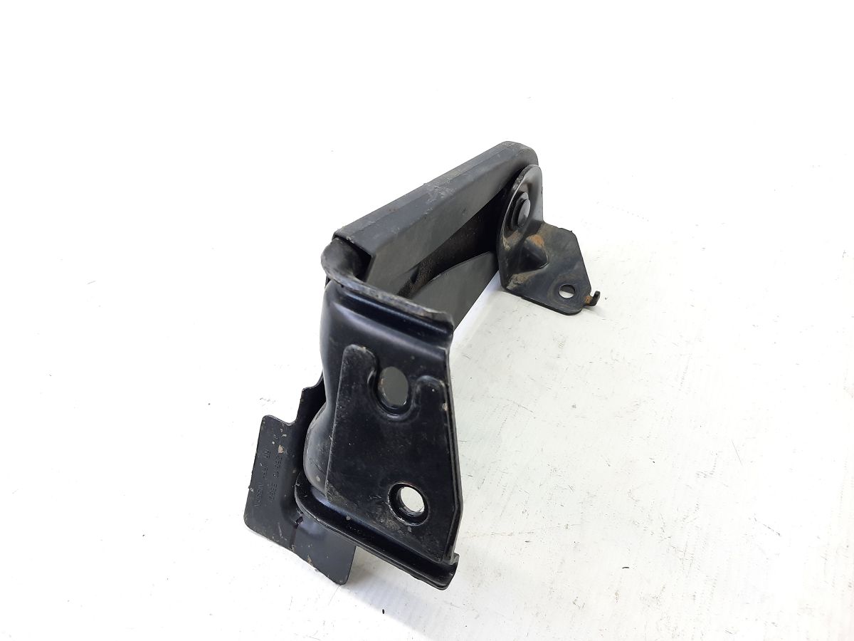 Sentra Крепление заднего ряда сидений центр Nissan Sentra 2013-2019 886063SA0A Nissan Sentra 5