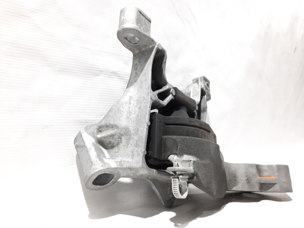 3 Подушка двигуна Mazda 3 2014-2018 GHR939060A Mazda 3 9