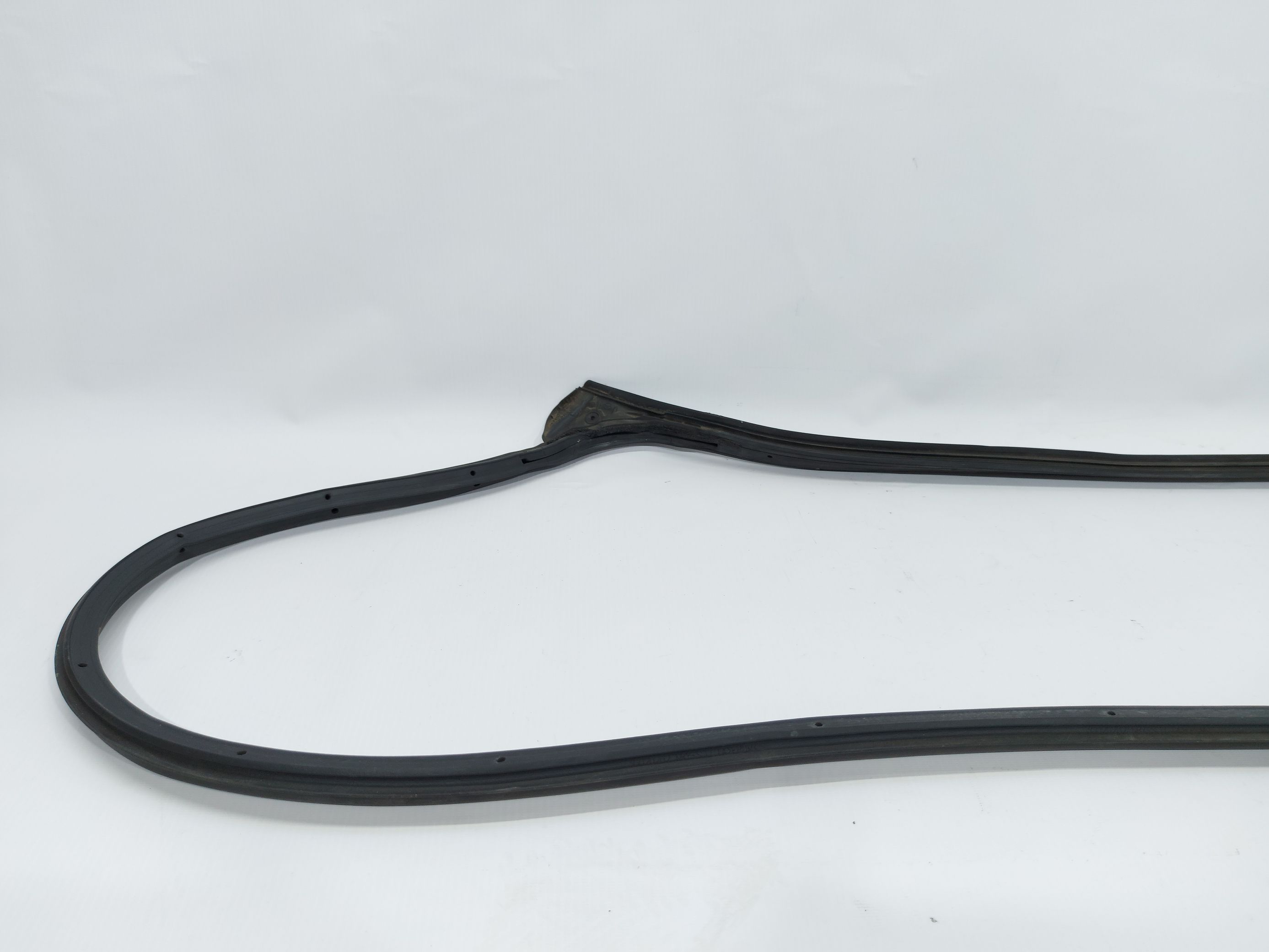 6 Уплотнитель двери задней правой Mazda 6 2014-2017 GHK172760B Mazda 6 3