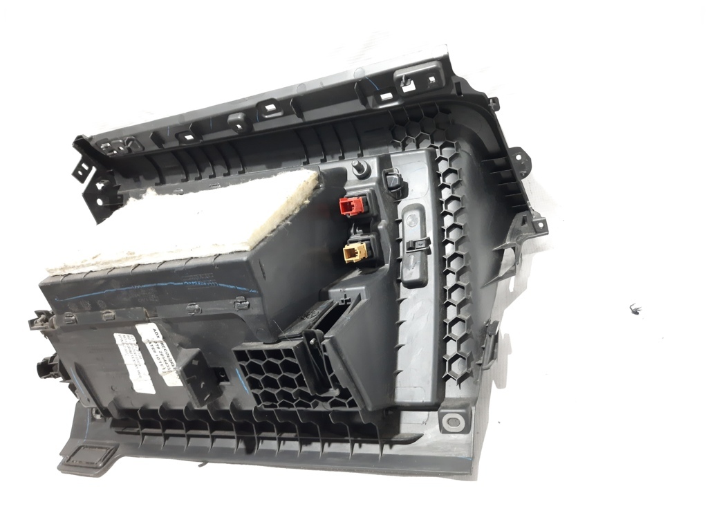 Passat s Бардачок Volkswagen Passat S 2012-2015 561857114C82V Volkswagen Passat S 22