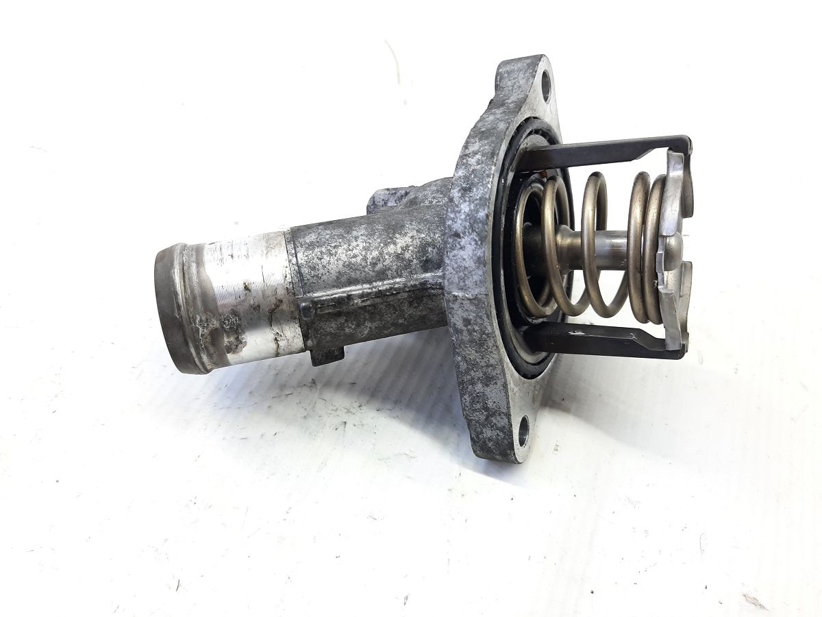 Malibu Корпус термостату Chevrolet Malibu 2016 25201447 Chevrolet Malibu 6