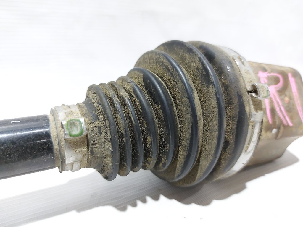 Passat s Піввісь передня ліва (пильник розірваний) Volkswagen Passat S 2012-2014 561407271AE Volkswagen Passat S 6