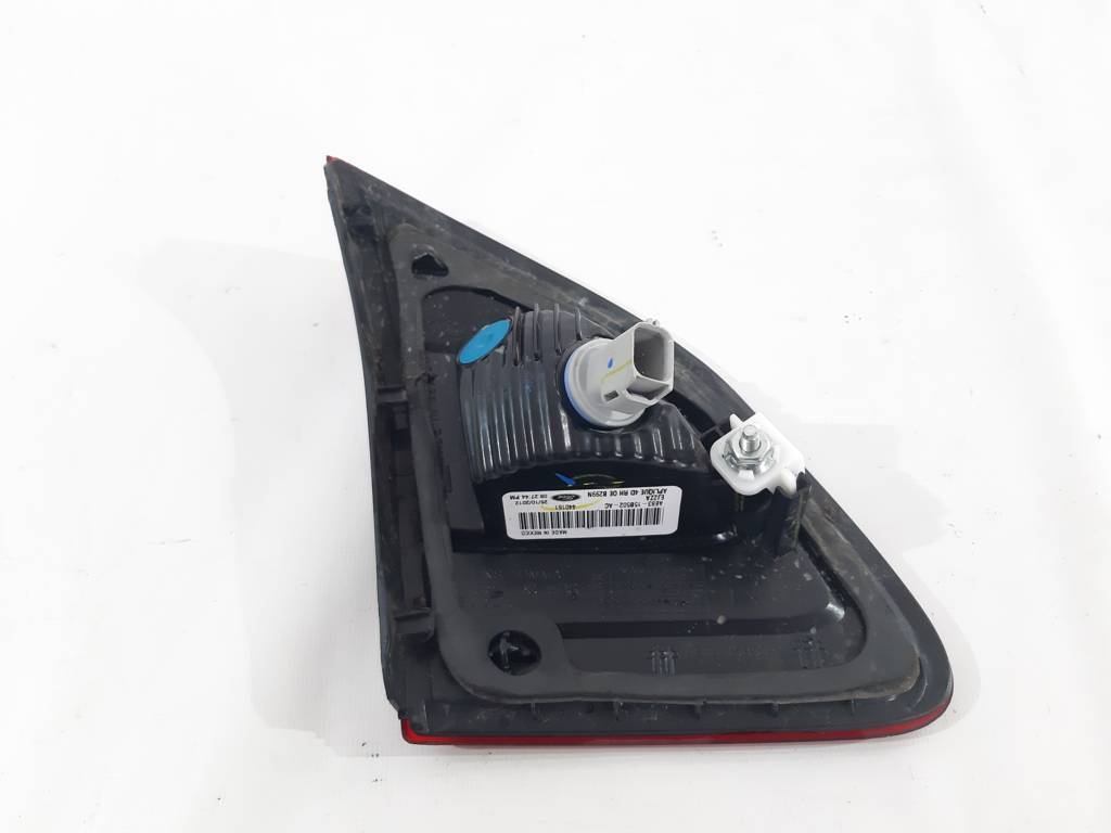 Fiesta sedan Ліхтар кришки багажника правий Ford Fiesta sedan 2011-2013 BE8Z15500A Ford Fiesta sedan 8