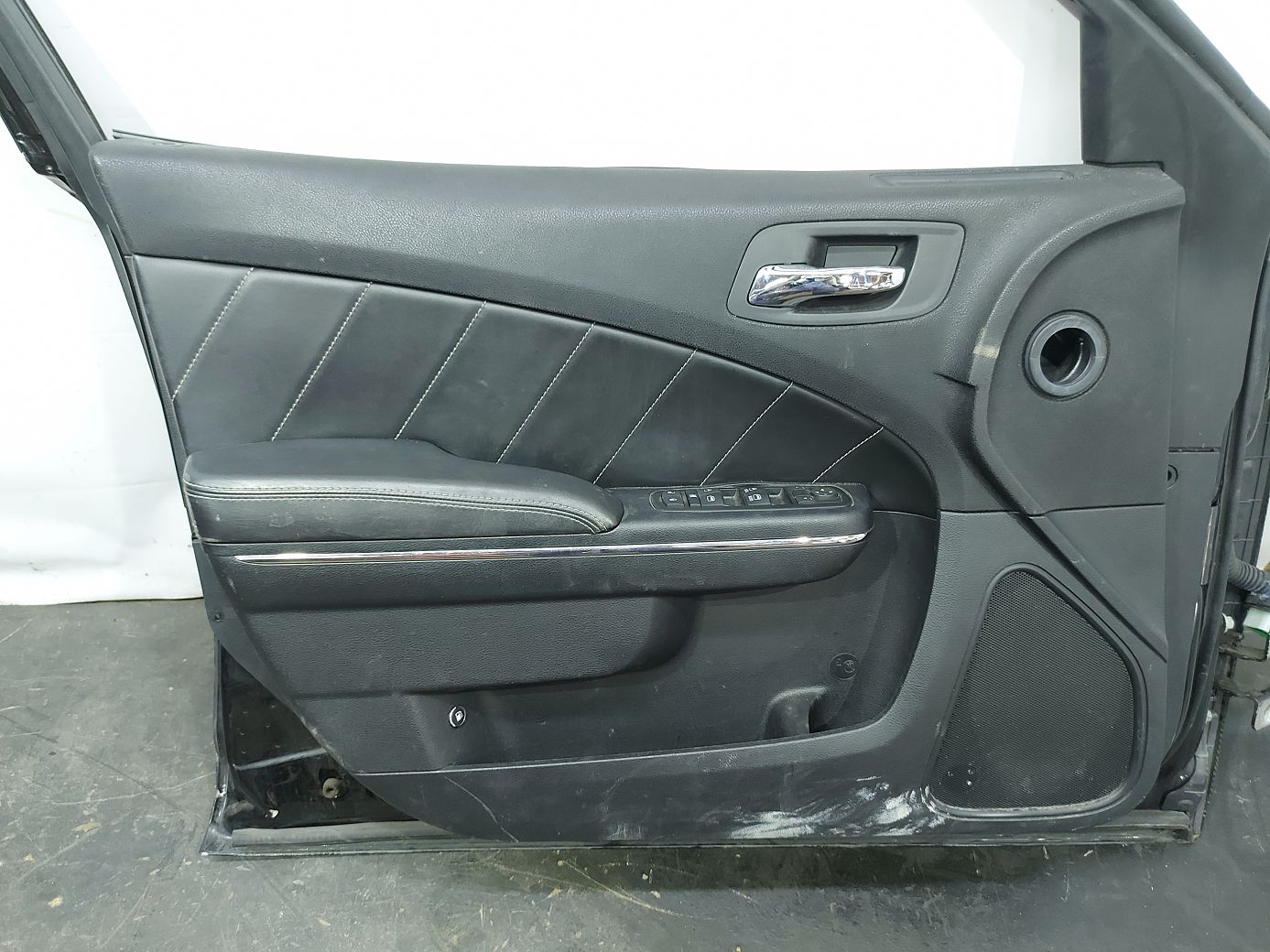 Charger Дверь передняя левая Dodge Charger 2011-2014 68089371AB Dodge Charger 12
