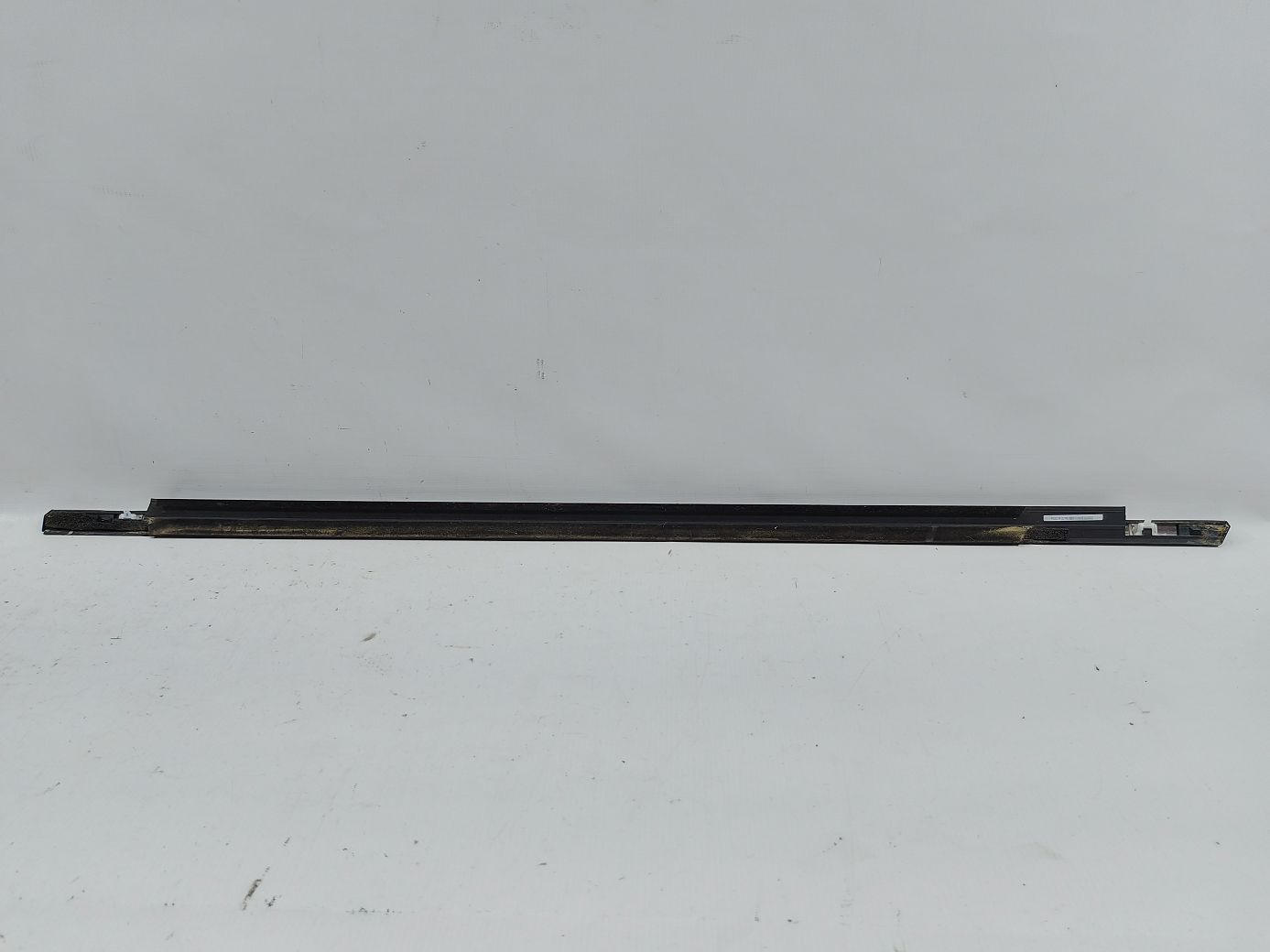 Equinox Ущільнювальна гумка скла двері передньої правої зовнішня (хром) Chevrolet Equinox 2011-2017 23193173 Chevrolet Equinox 2