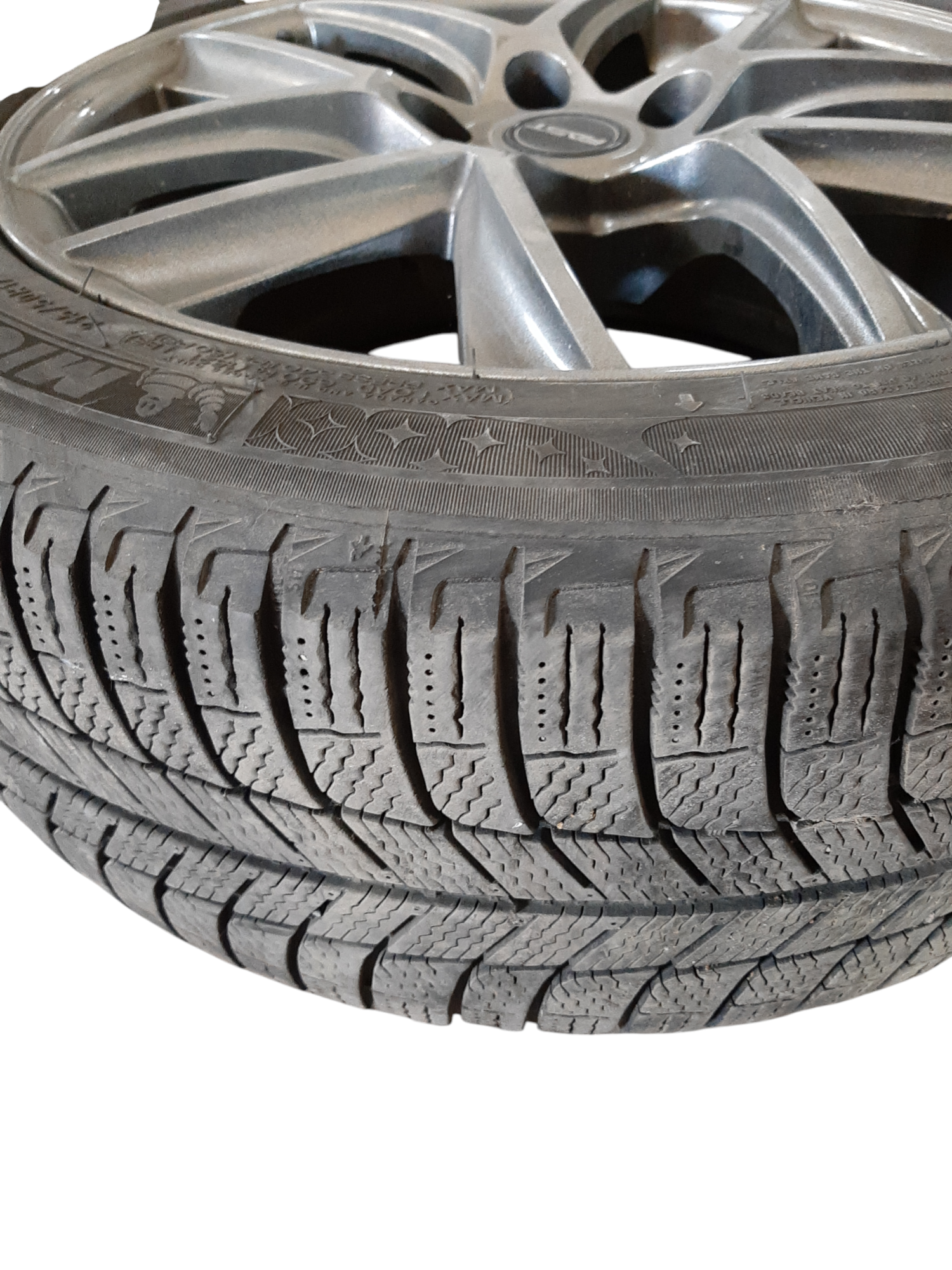 Leaf Диск із гумою R17 Nissan Leaf 2018-2025 Nissan Leaf 3 Leaf Диск із гумою R17 Nissan Leaf 2018-2025 Nissan Leaf 3