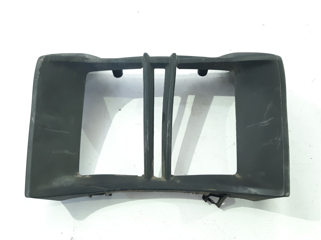 R 1200 r. Кожух радіатора BMW R1200 R 2011-2014 17217728347 BMW R1200 R