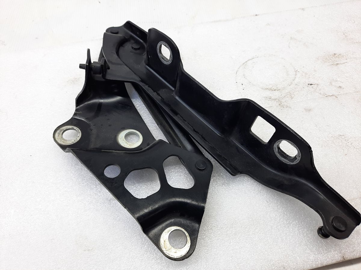 Ats Петля капота ліва Cadillac ATS 2013-2019 22868254 Cadillac ATS 5