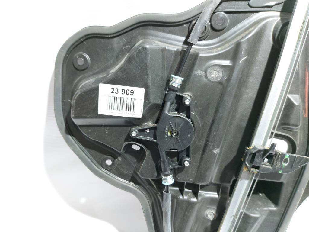 3 Стеклоподъёмник двери задней левой Mazda 3 2014-2018 BJS773590A Mazda 3 2