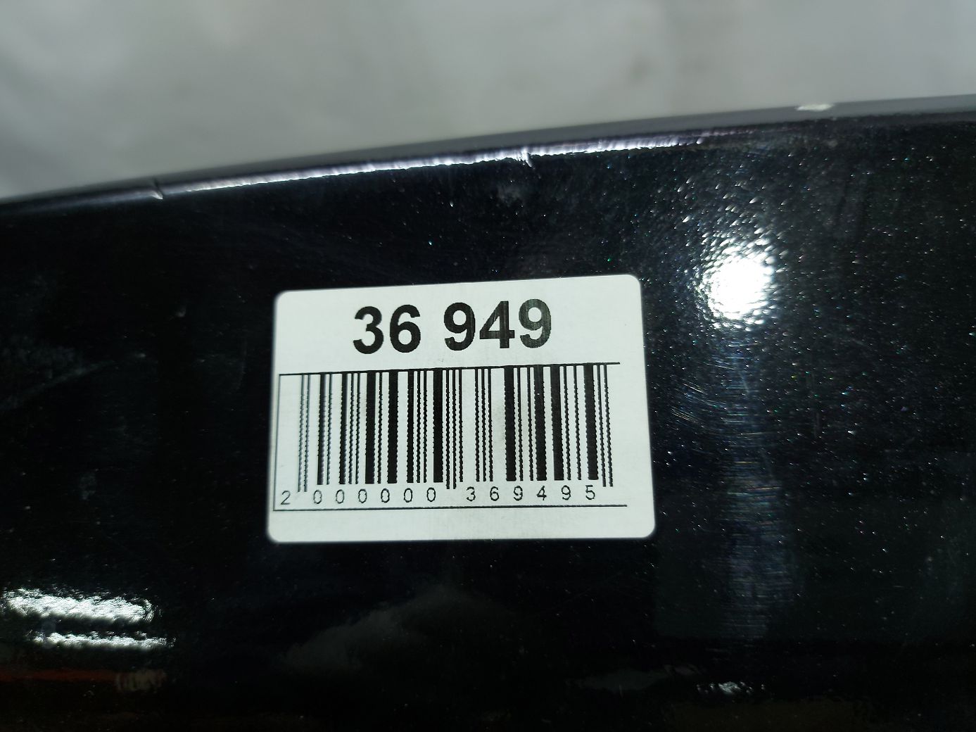 Товары с дефектами Бампер задний (царапины, потертости) Dodge Grand Caravan 2011-2020 68125724AB Dodge Grand Caravan 14