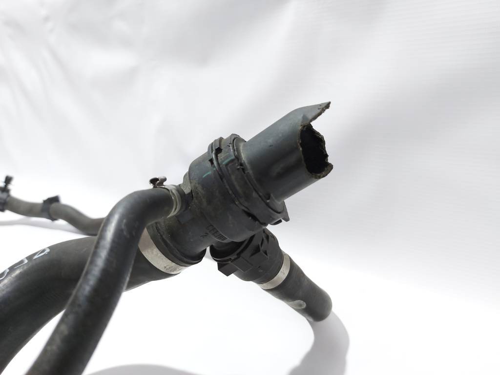 328i xdrive Патрубок радиатора охлаждения верхний BMW 328i xDrive 2007-2013 17127564478 BMW 328i xDrive 3