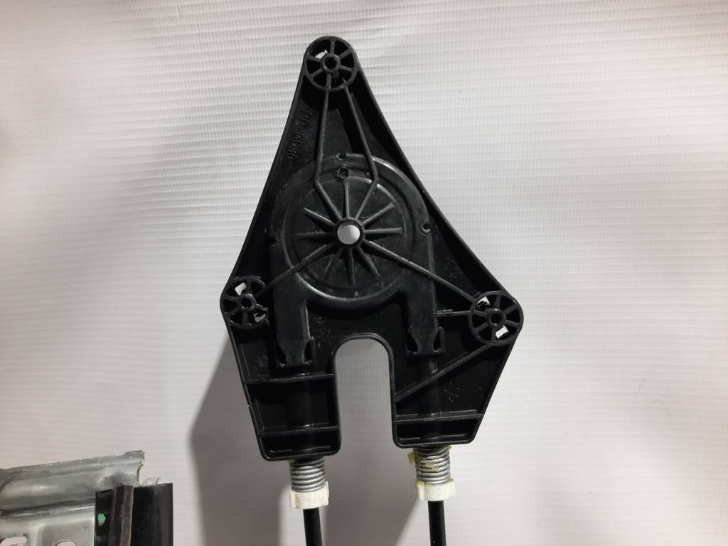 Fiesta Склопідйомник двері передньої лівої Ford Fiesta 2011-2019 AE8Z5423201A Ford Fiesta 16