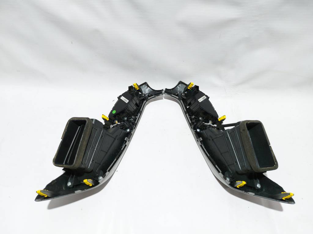 Veloster Повітропровід центральний Hyundai Veloster 2012-2016 84740-2V100-RDR Hyundai Veloster 6