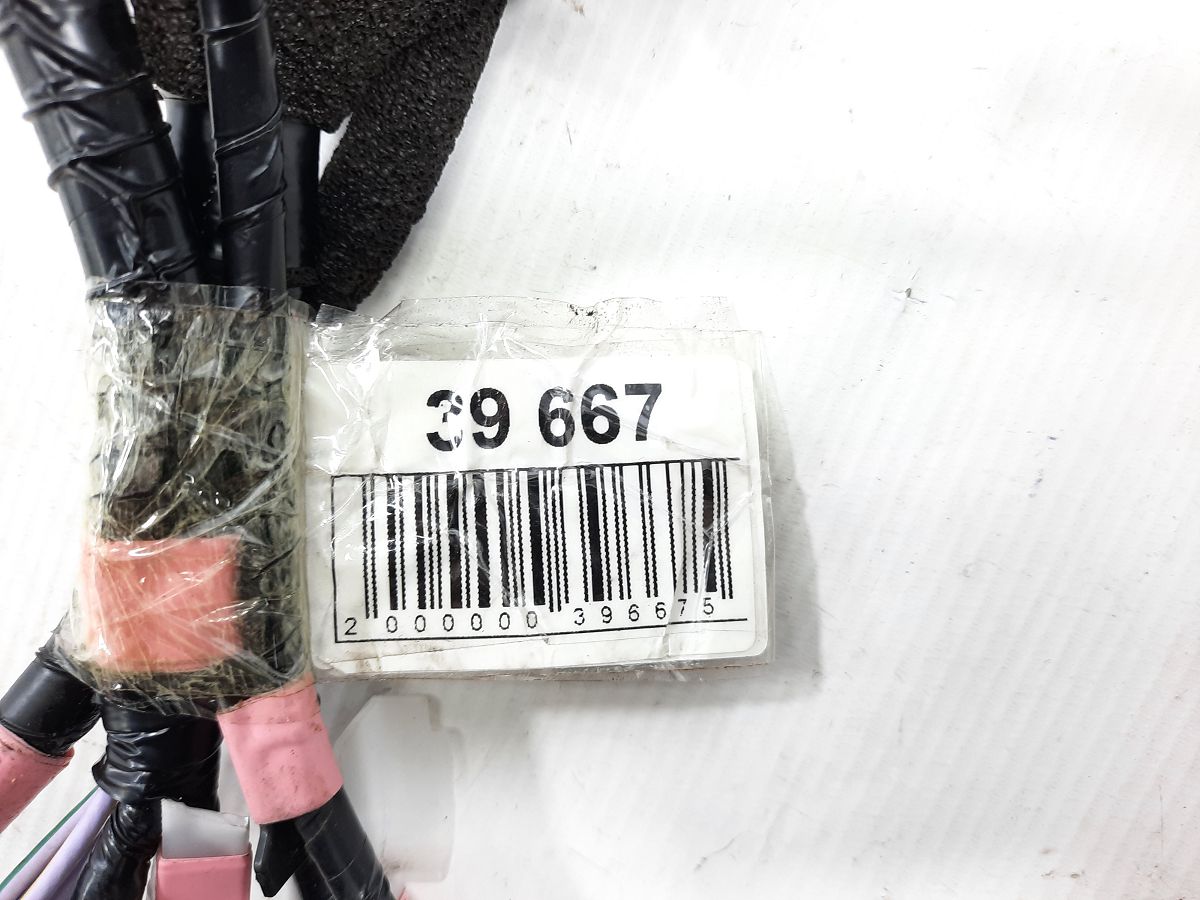 Prius Проводка дверей задньої правої Toyota Prius 2012 8215352480 Toyota Prius 4