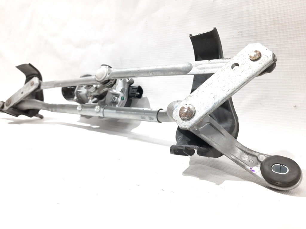 3 Механізм склоочисника Mazda 3 2014-2018 BHS267360A Mazda 3 9