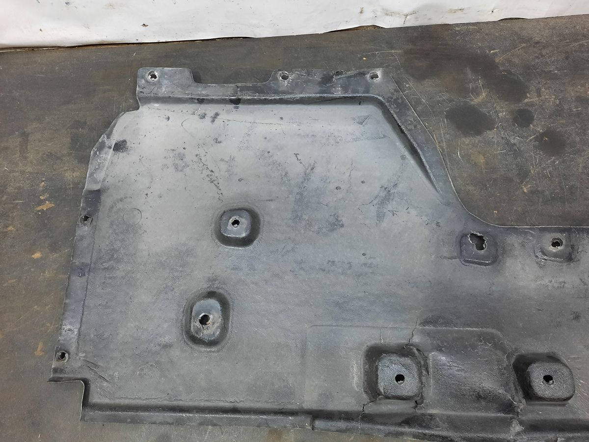 Ats Защита днища правая Cadillac ATS 2013-2019 23497849 Cadillac ATS 11