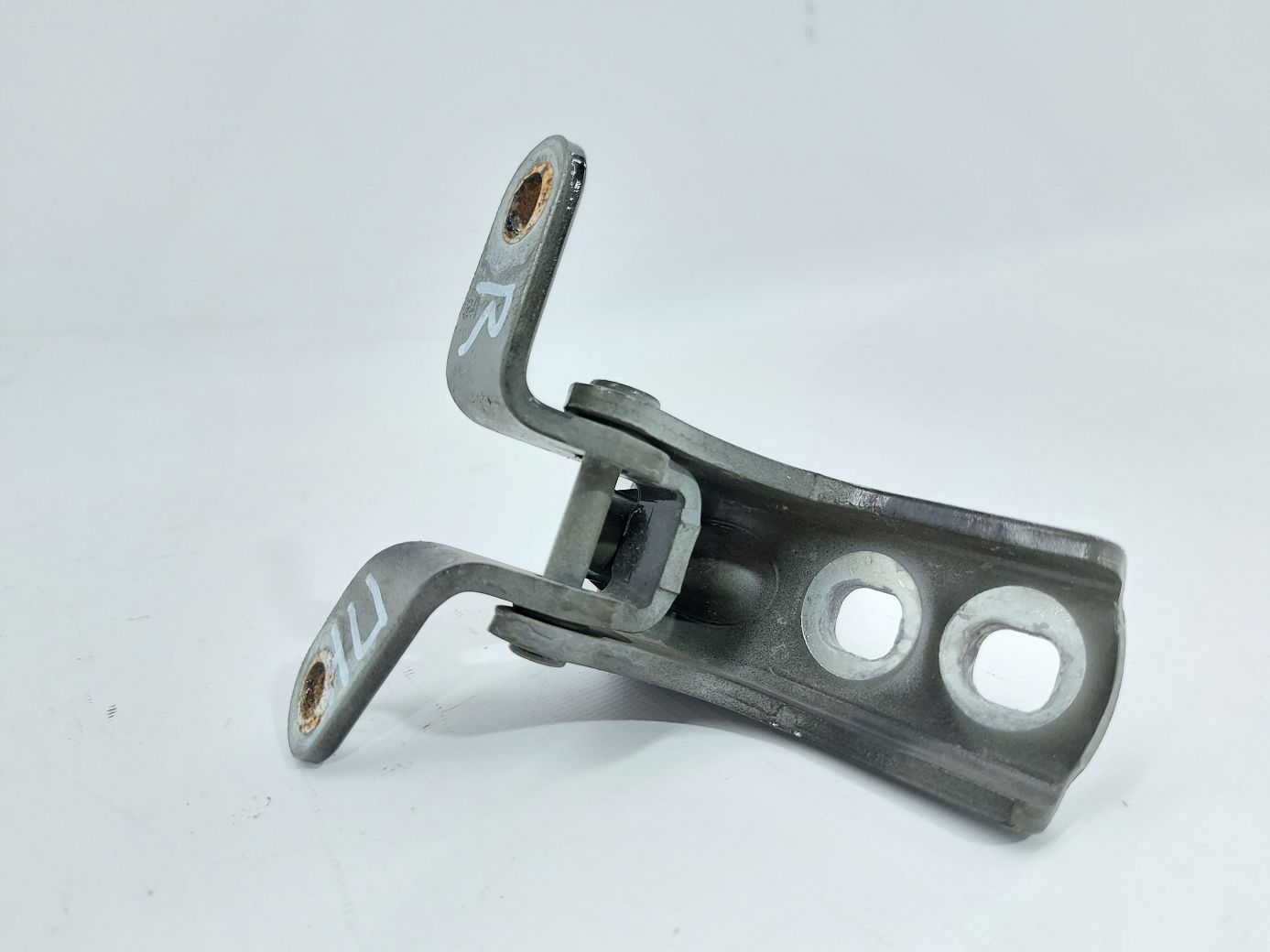 Volt Петля дверей передньої лівої/правої нижня Chevrolet Volt 2011-2015 20992731 Chevrolet Volt 7