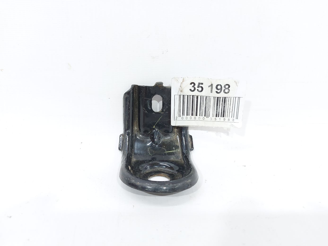 Sentra. Опора радіатора верхня Nissan Sentra 2013-2019 F25213SGMA Nissan Sentra