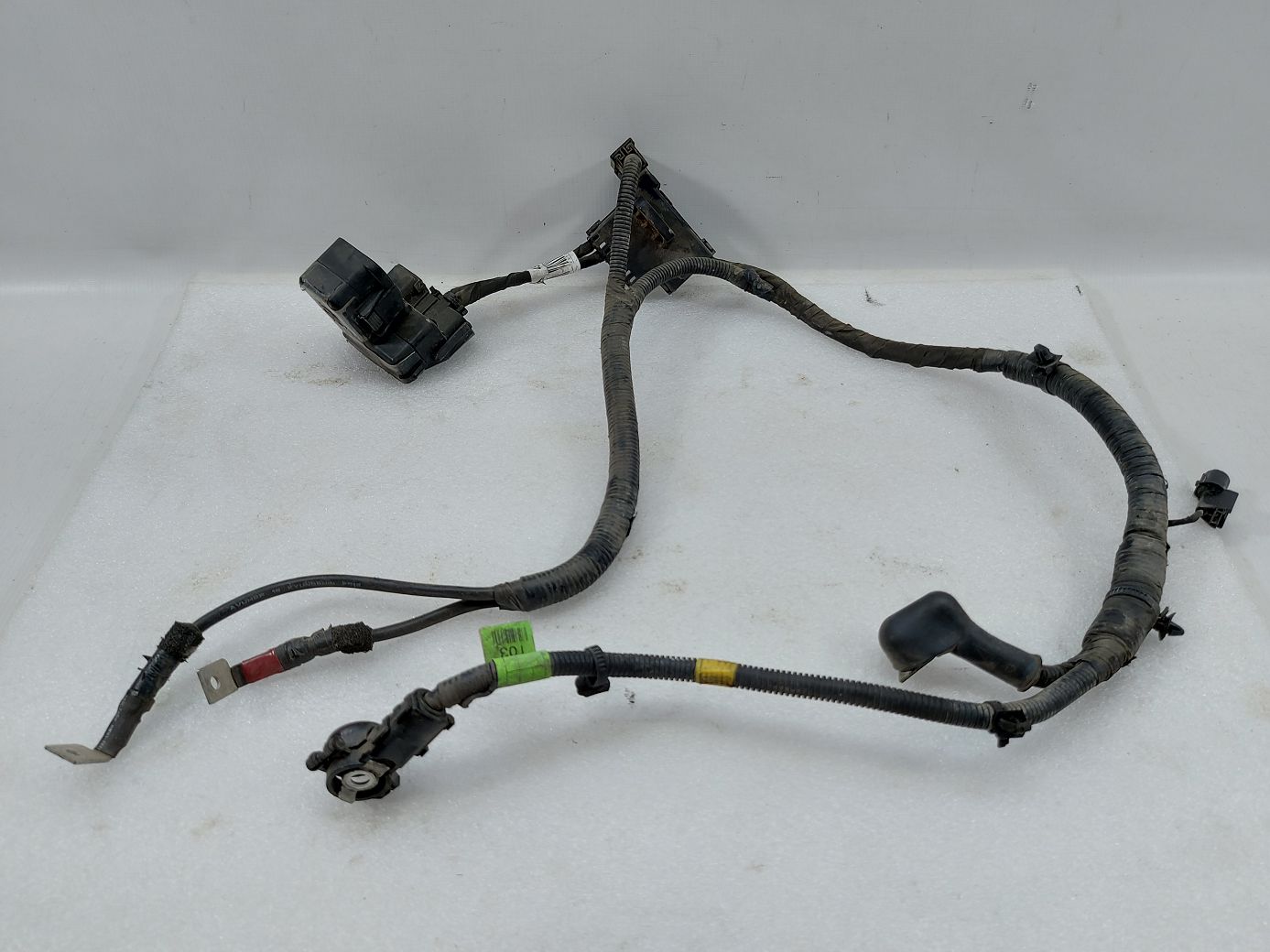 Veloster Провод плюсовой с клеммой Hyundai Veloster 2012-2013 918502V033 Hyundai Veloster 1