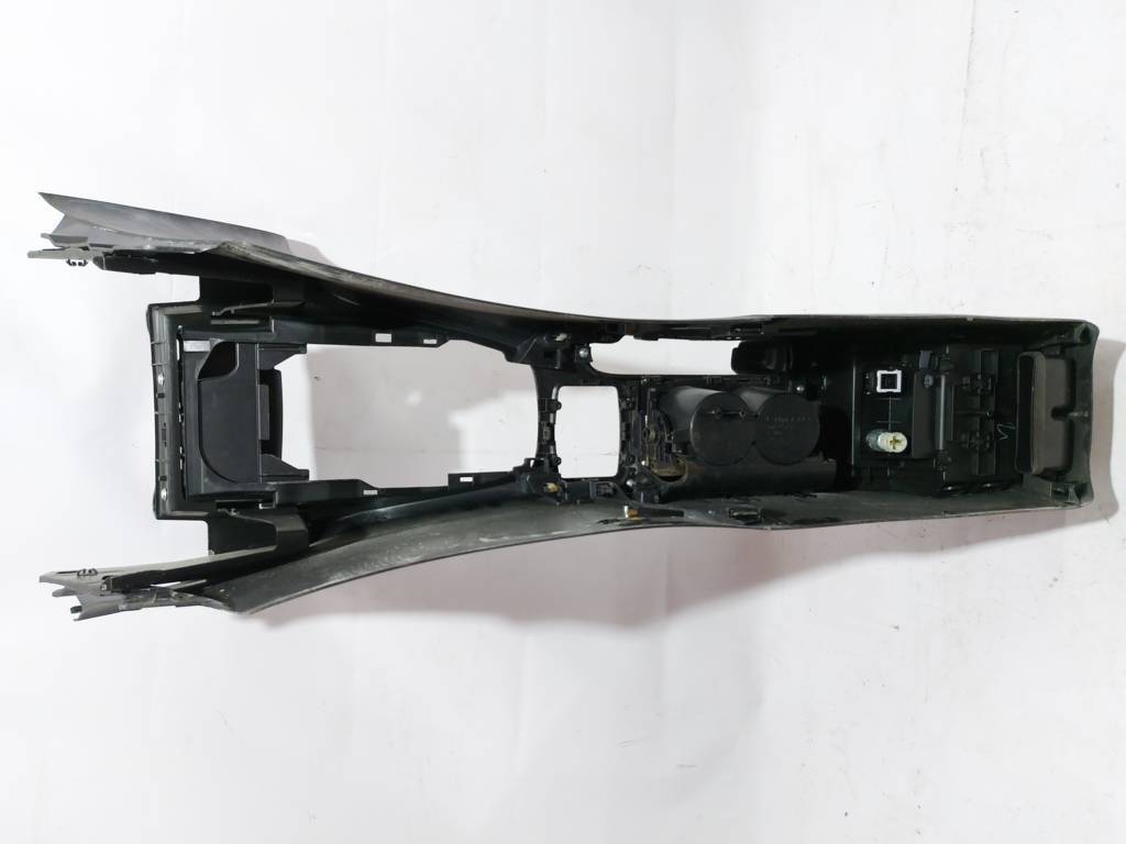 6 Консоль центральна Mazda 6 2014-2015 GHP9-64-420D-02 Mazda 6 7