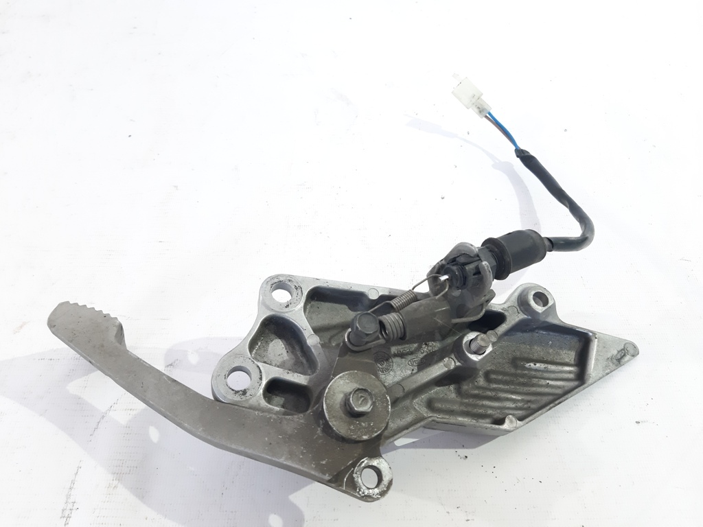 Gtr-1400 Лапка заднего тормоза (жабка) Kawasaki GTR-1400 2010 132360173 Kawasaki GTR-1400 3