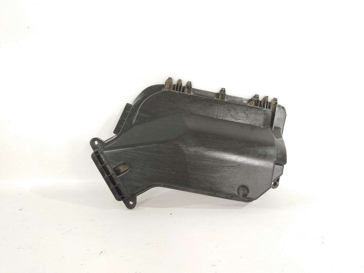 A4. Кришка блоку запобіжників Audi A4 2013-2016 8K1907613C Audi A4
