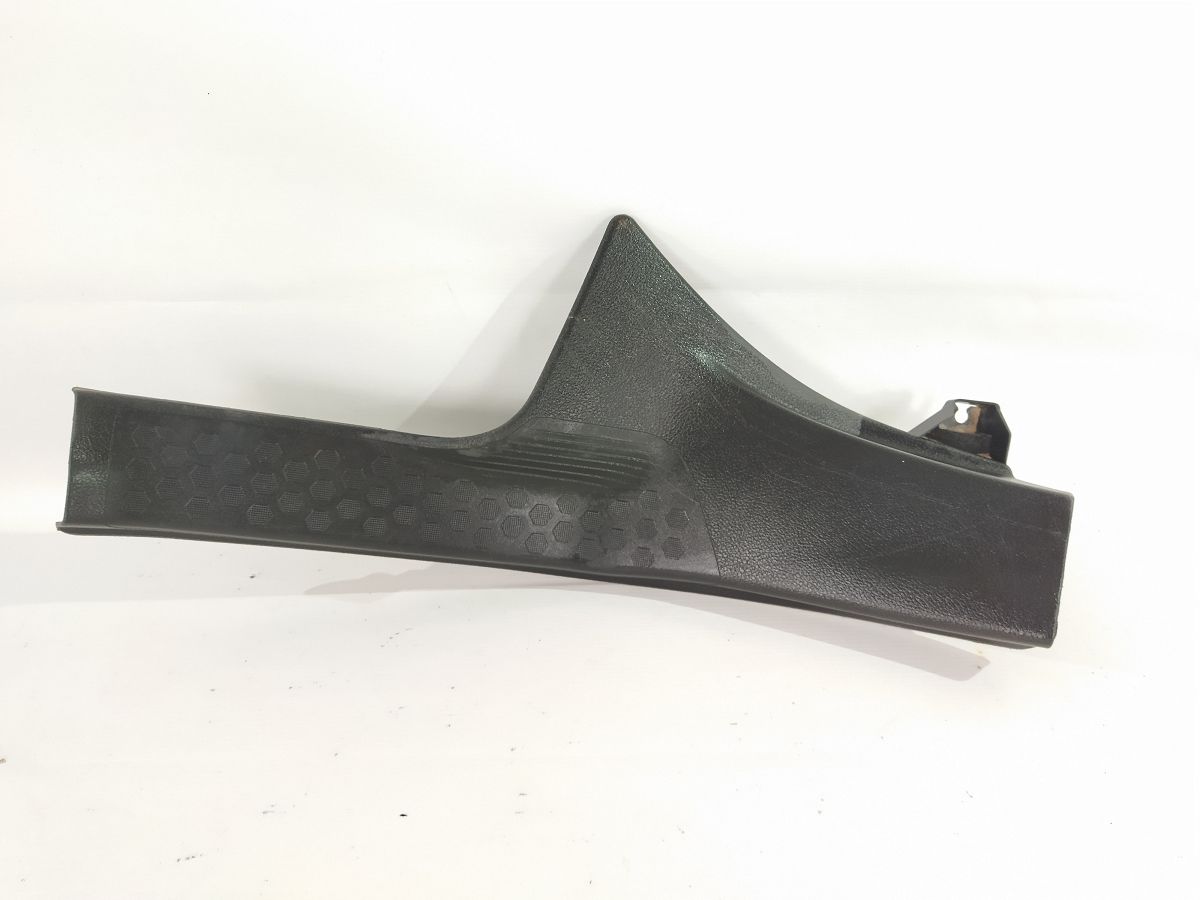 Forester. Накладка порога ззаду ліва Subaru Forester 2014-2018 94061SG010VH Subaru Forester