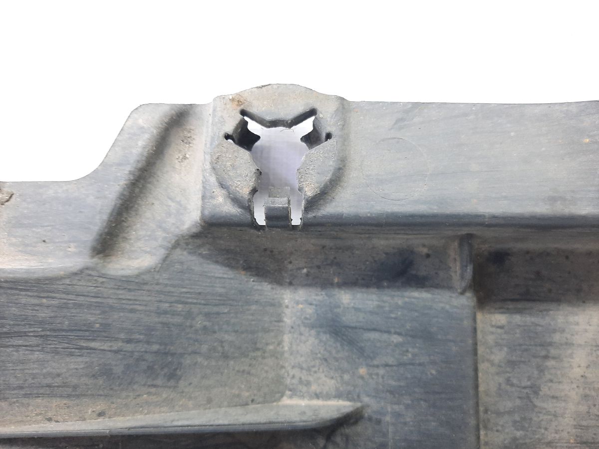 Insight Захист днища центральний правий Honda Insight 2010-2011 74641TM8A01 Honda Insight 8