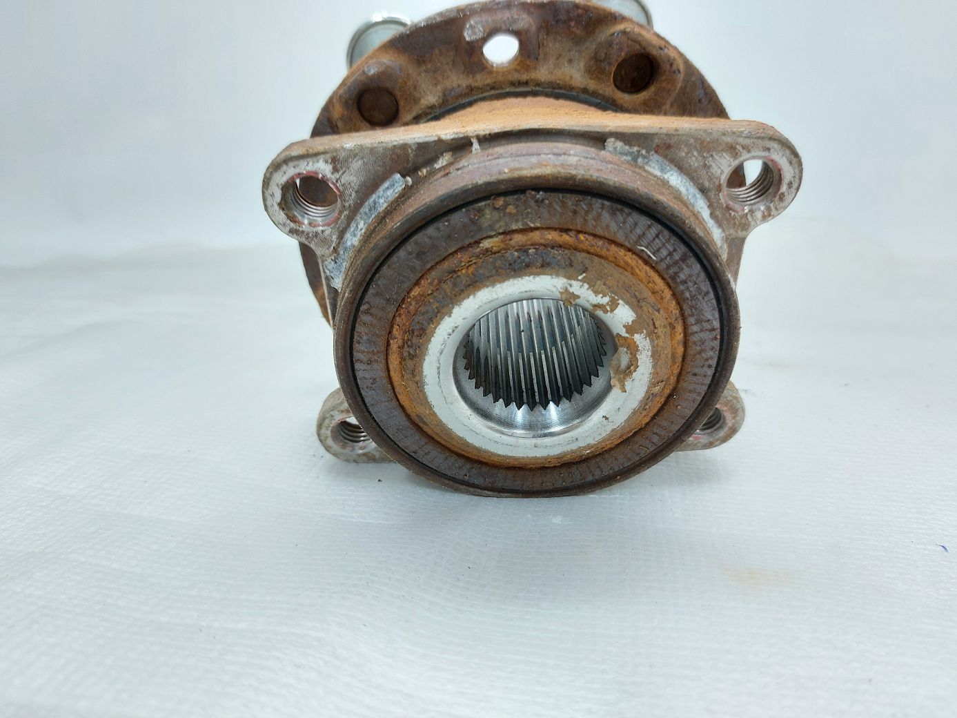 200 limited Ступиця задня ліва/права Chrysler 200 Limited 2015-2017 68155868AB Chrysler 200 Limited 35