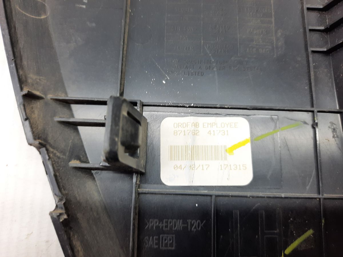 Sentra Накладка торпеды боковая левая Nissan Sentra 2013-2019 684993YU0A Nissan Sentra 3