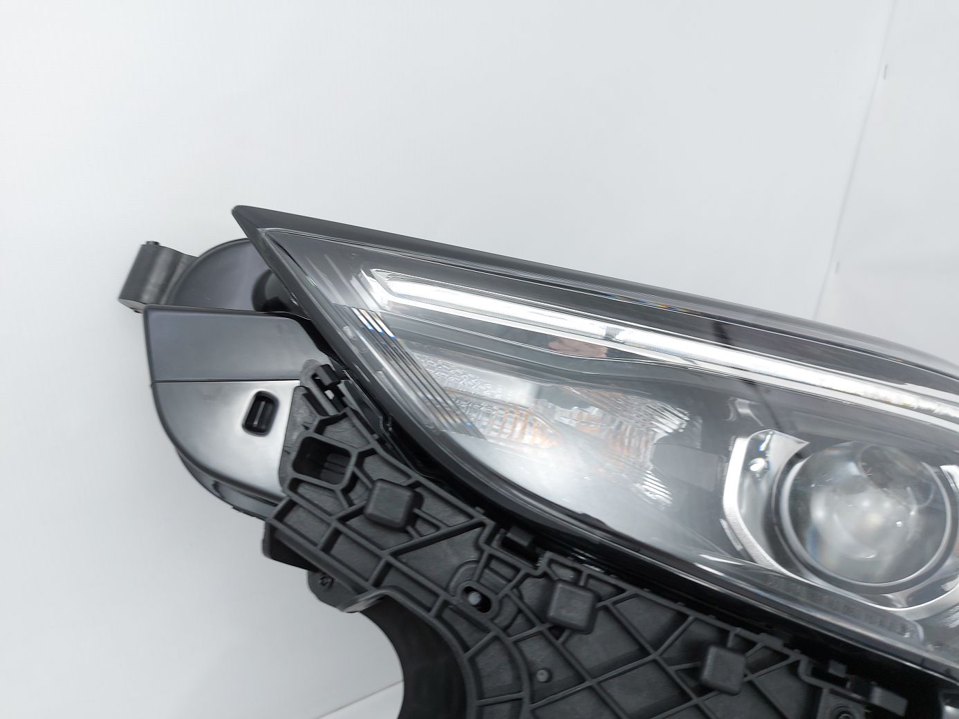 Фари головного світла Фара передня ліва GMC Terrain 2018-2020 84815558 GMC Terrain 4