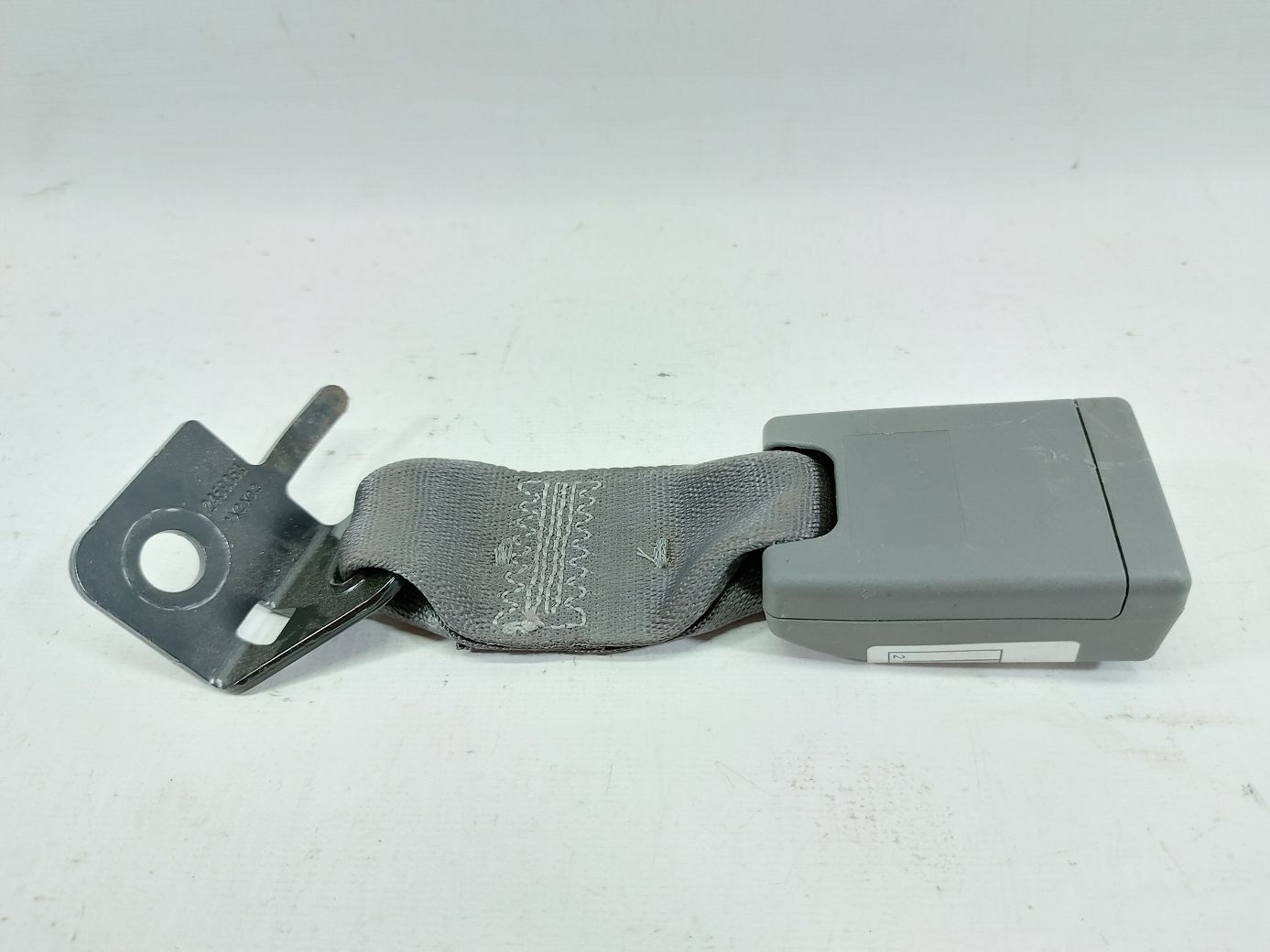 Malibu Замок ремня безопасности задний Chevrolet Malibu 2013-2015 19331768 Chevrolet Malibu 2