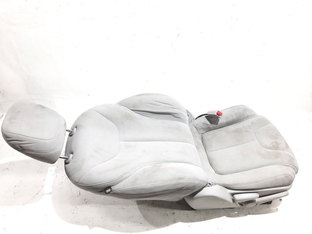 Dart. Сидіння переднє праве Dodge Dart 2013 68083599AA Dodge Dart