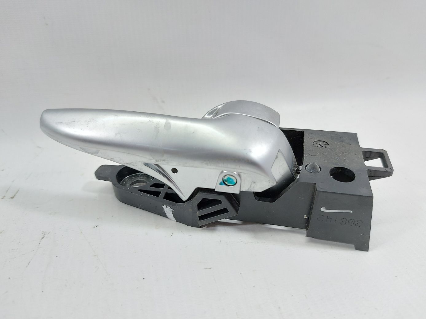 Dart Ручка двери передней правой внутренняя (серая) Dodge Dart 2013-2016 68170242AB Dodge Dart 2