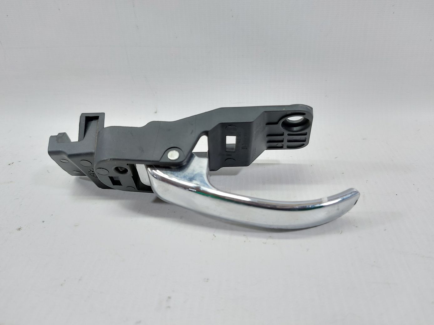 Avenger. Ручка двери передней левой внутренняя (хром) Dodge Avenger 2011-2014 1TR15SZ0AA Dodge Avenger