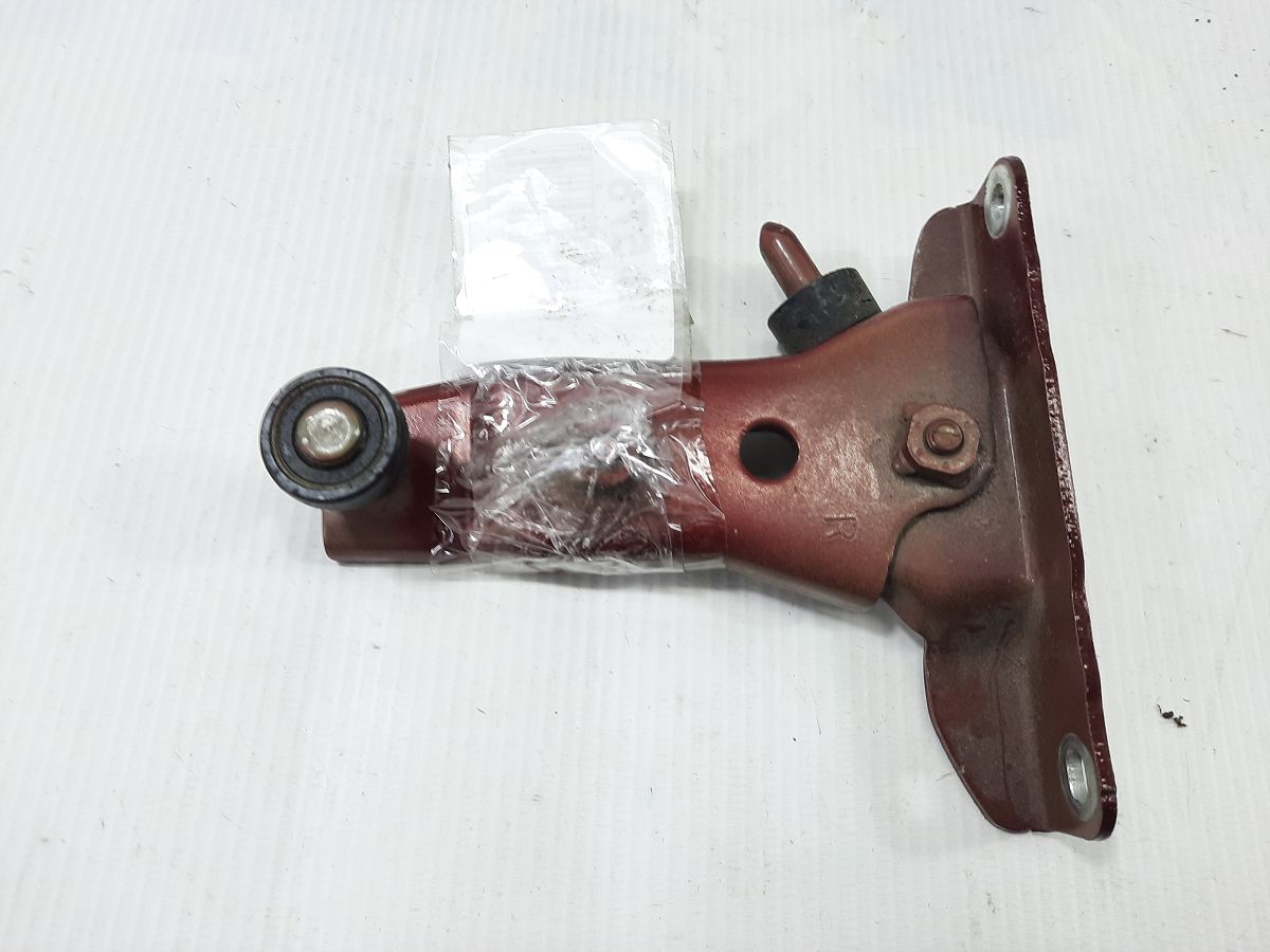 Sienna Напрямна двері задньої правої передня верхня Toyota Sienna 2011-2020 6831008031 Toyota Sienna 2