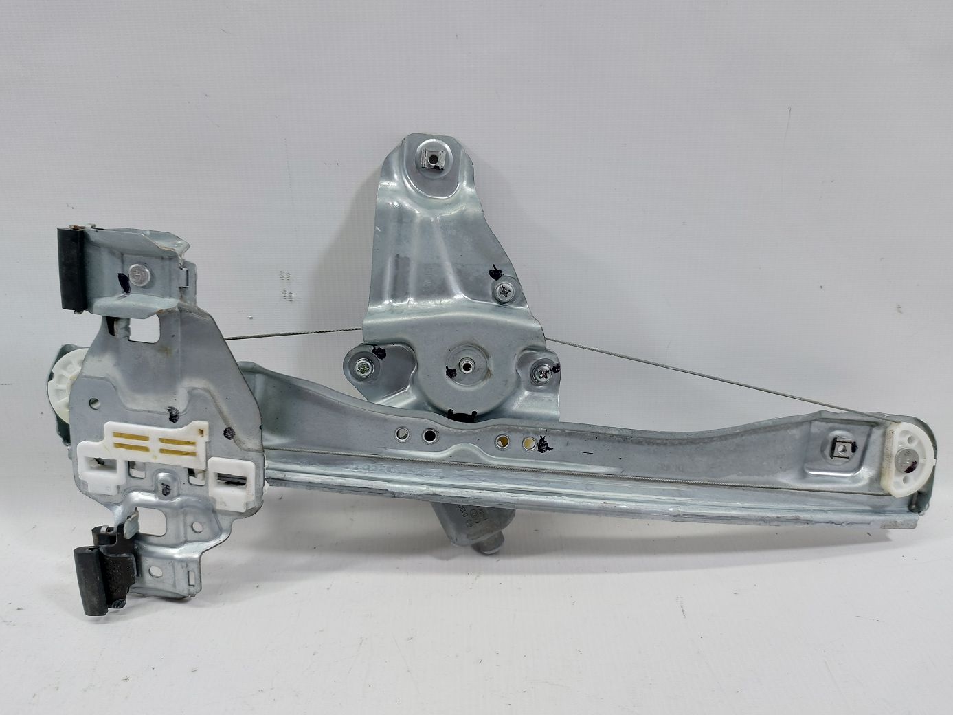 Volt. Склопідйомник дверей задньої лівої Chevrolet Volt 2011-2015 20998046 Chevrolet Volt