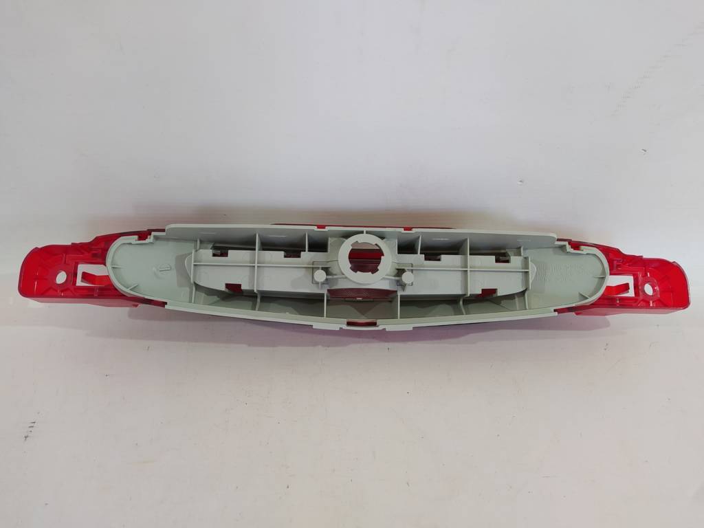 3 Дополнительный стоп крышки багажника Mazda 3 2010-2013 BBM451580G Mazda 3 11