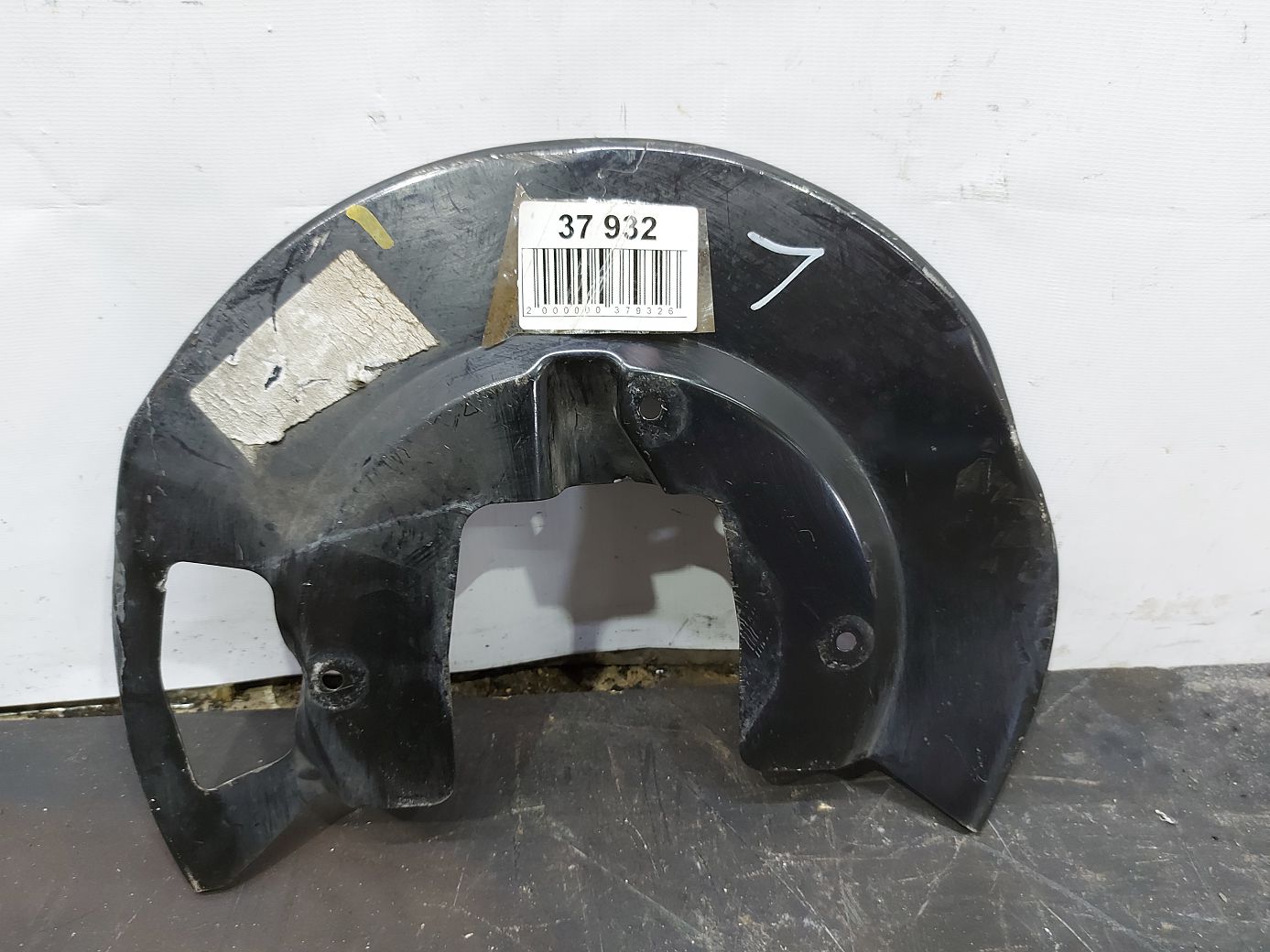 Grand caravan. Пильовик гальмівного диска переднього лівого Dodge Grand Caravan 2012-2020 4779781AA Dodge Grand Caravan