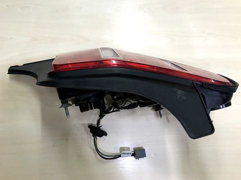 Товари з дефектами Ліхтар задній лівий (скіл) Ford Mustang 2010-2012 AR3Z13405B Ford Mustang 3